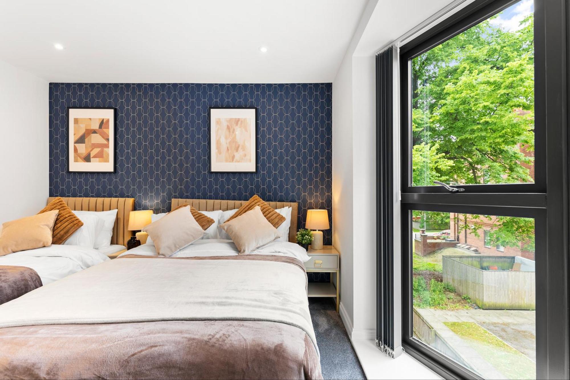 Stylish Large Leeds Apartment - Parking Exteriör bild